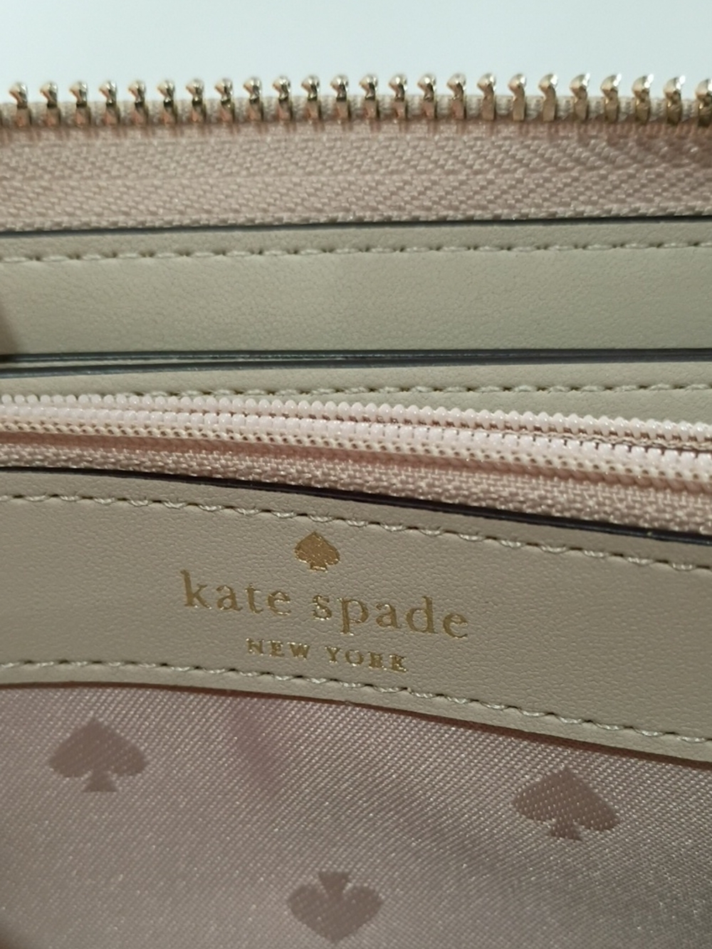 Kate Spade Two-Tone Beige and Cream Zip-Around Wallet - Picture 15 of 15